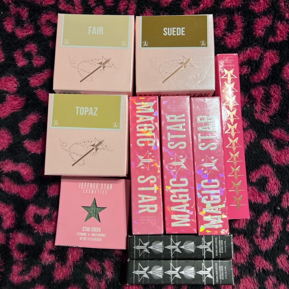 Jeffree star cosmetic’s makeup bundle
